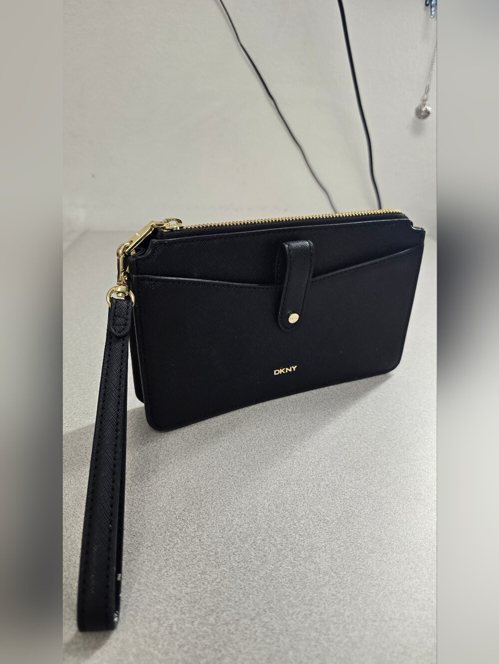 DKNY Black Wristlet Wallet Clutch Gold Zip Saffiano Leather Look